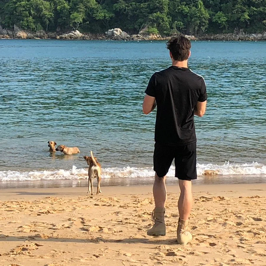 Chad Reilly with Mexican beach dogs.